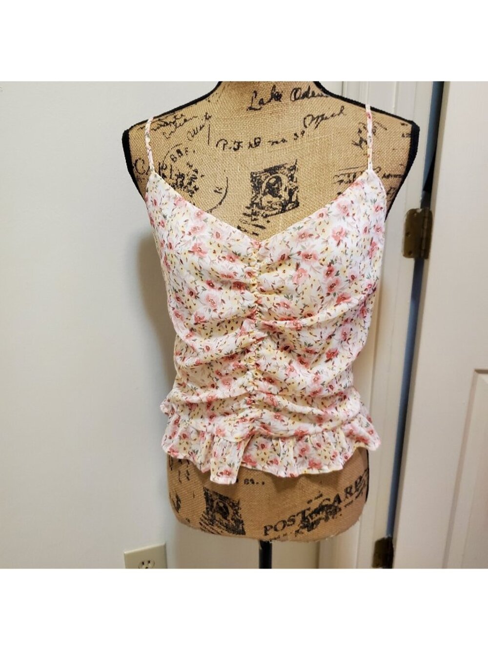 Floral Print Ruffled Hem Spaghetti Strap Top By Lush - Size M - Lightweight & Fe